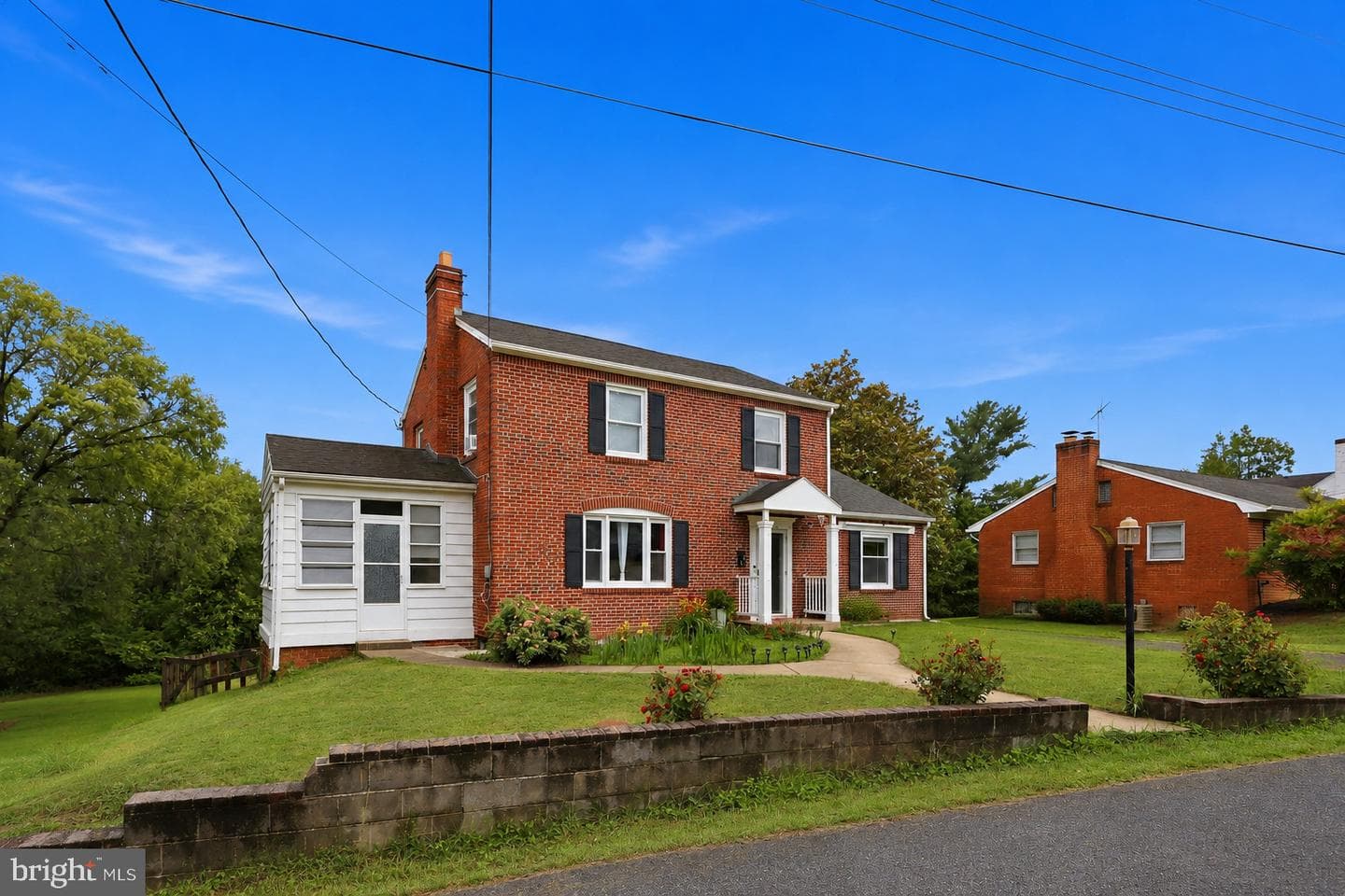 332 N Lee Street photo 4