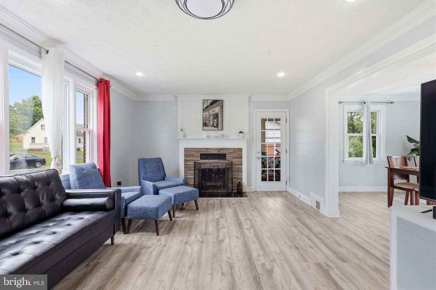 332 N Lee Street photo 6