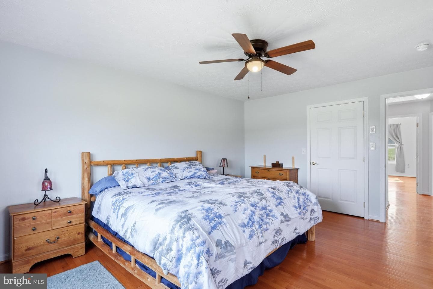 110 Summers Lane photo 33