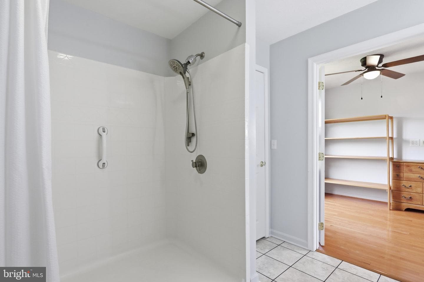110 Summers Lane photo 35