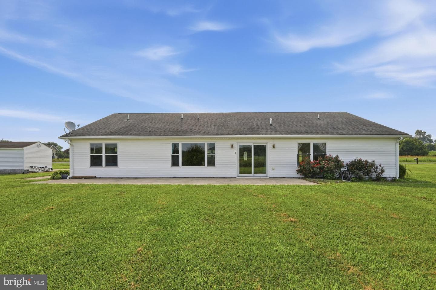 110 Summers Lane photo 42