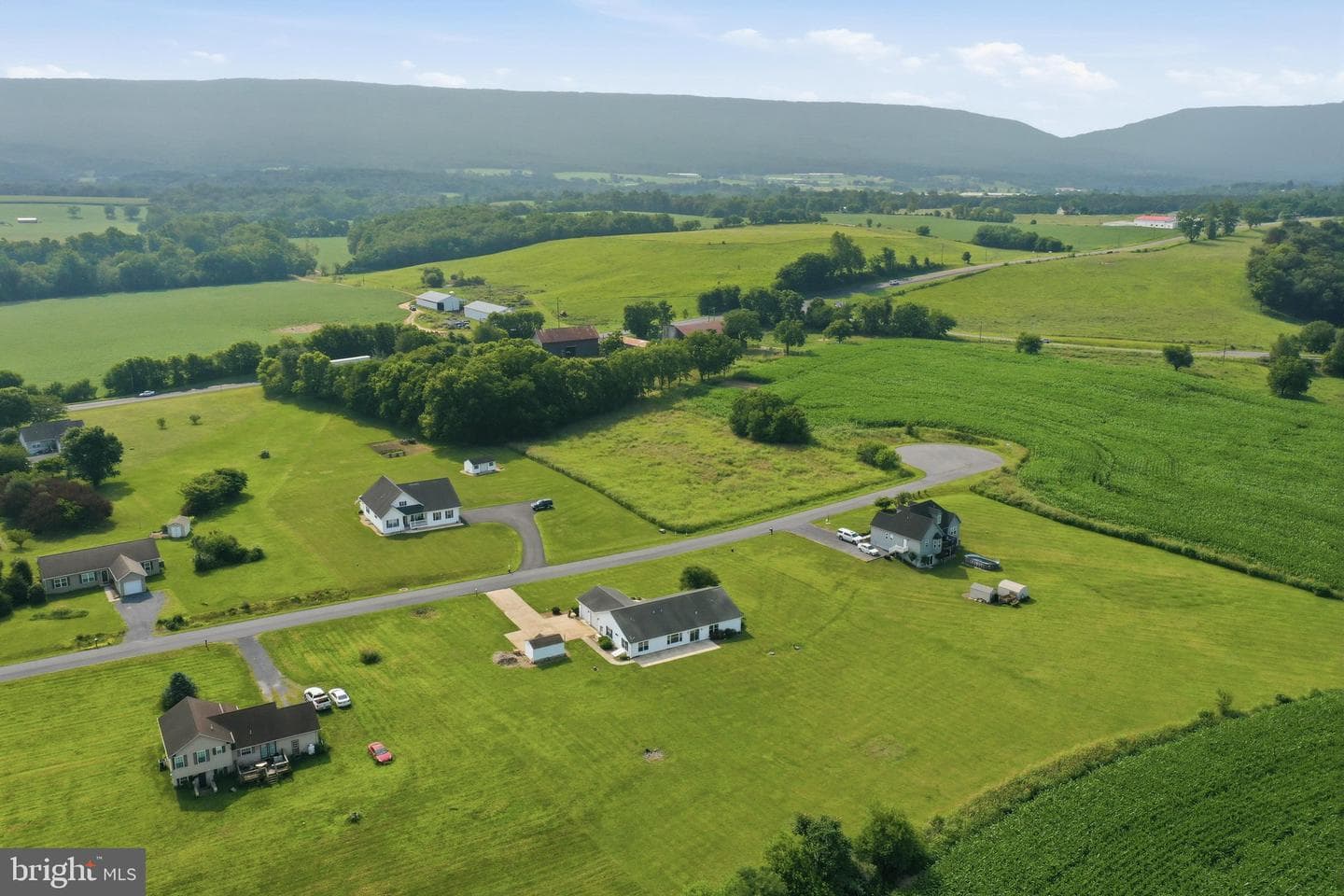 110 Summers Lane photo 49