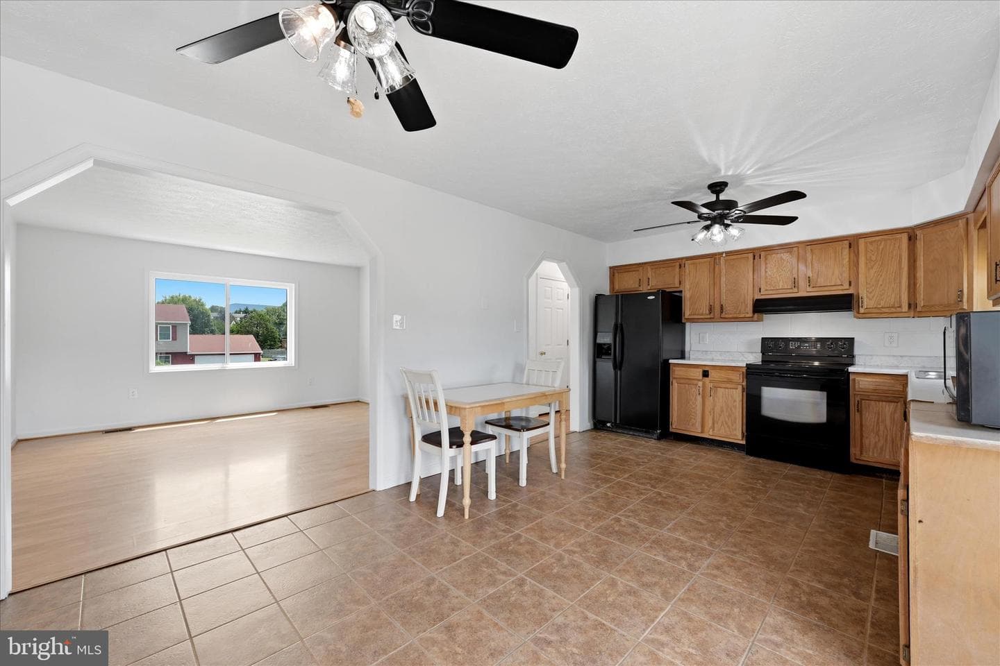 252 Wise Avenue photo 13