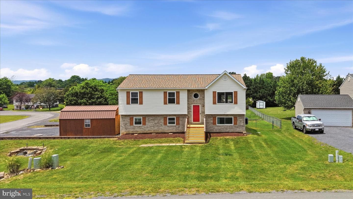 252 Wise Avenue, Strasburg