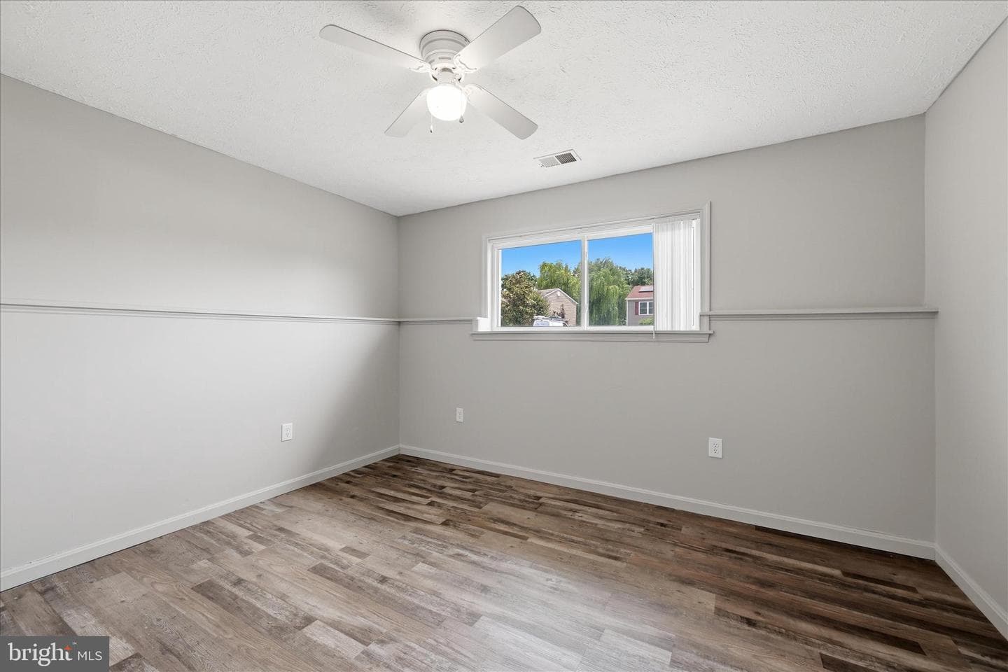 252 Wise Avenue photo 23