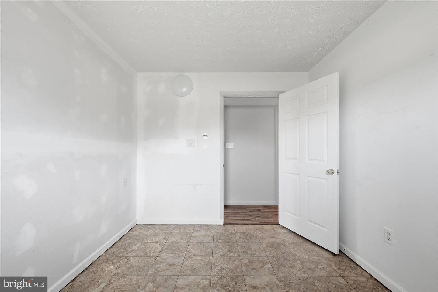 252 Wise Avenue photo 29