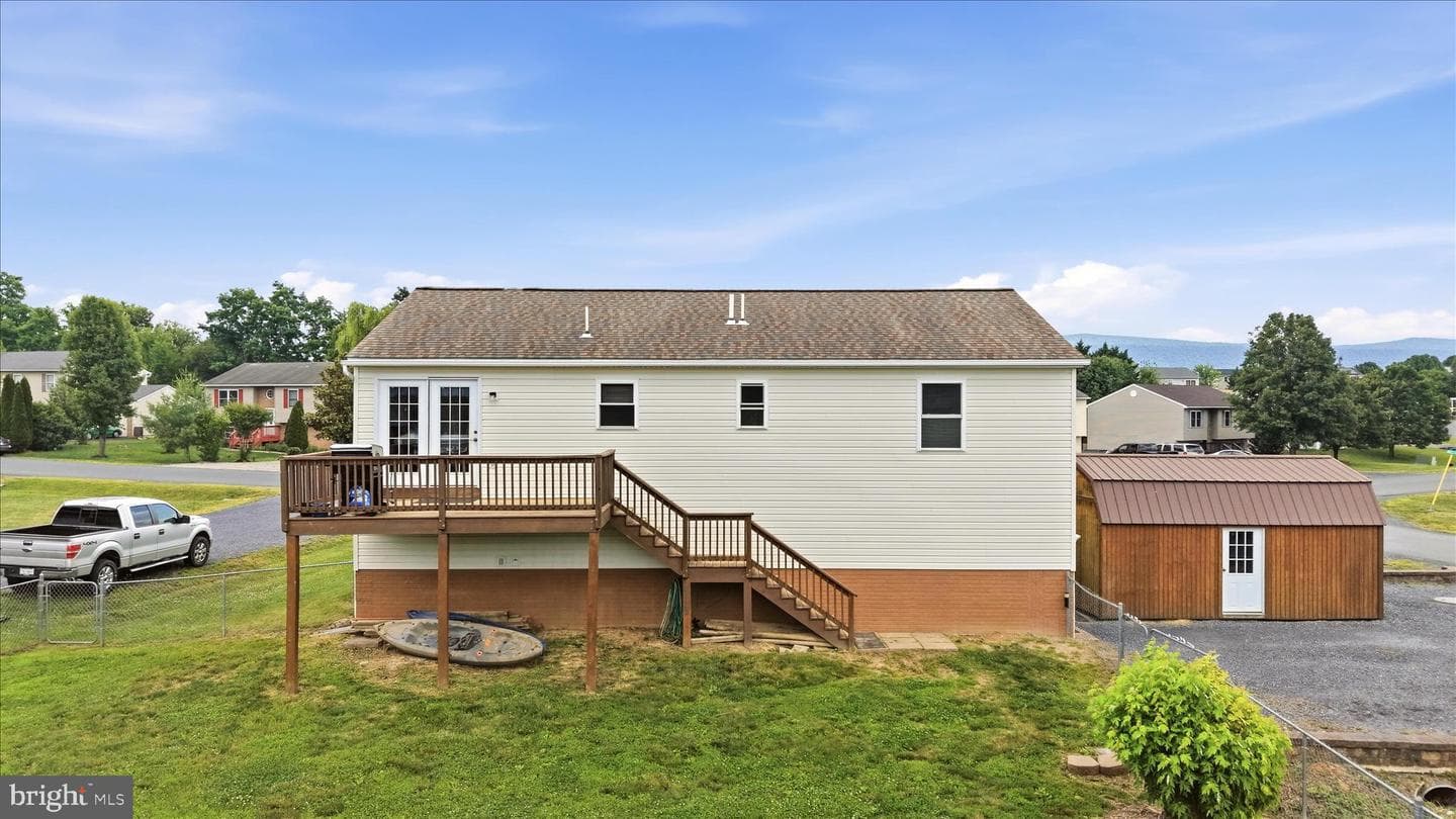 252 Wise Avenue photo 36