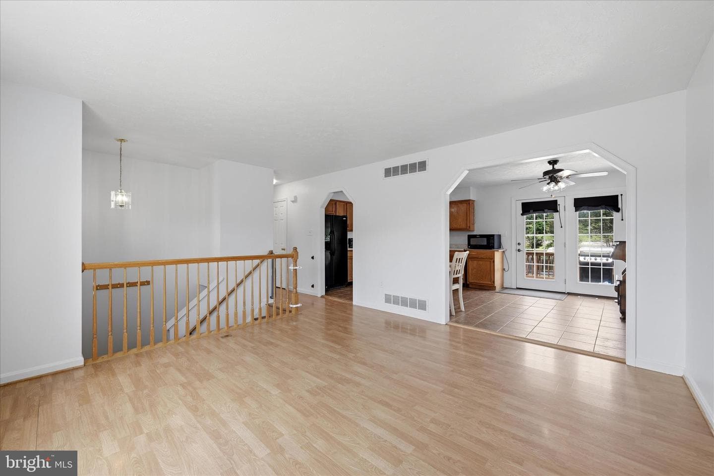 252 Wise Avenue photo 8