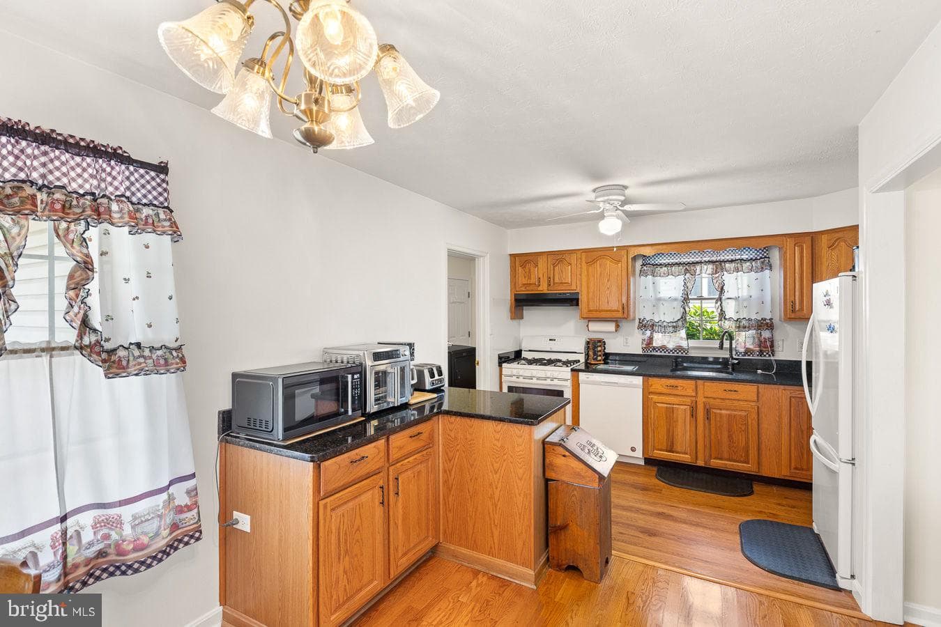 422 W Court Street photo 9