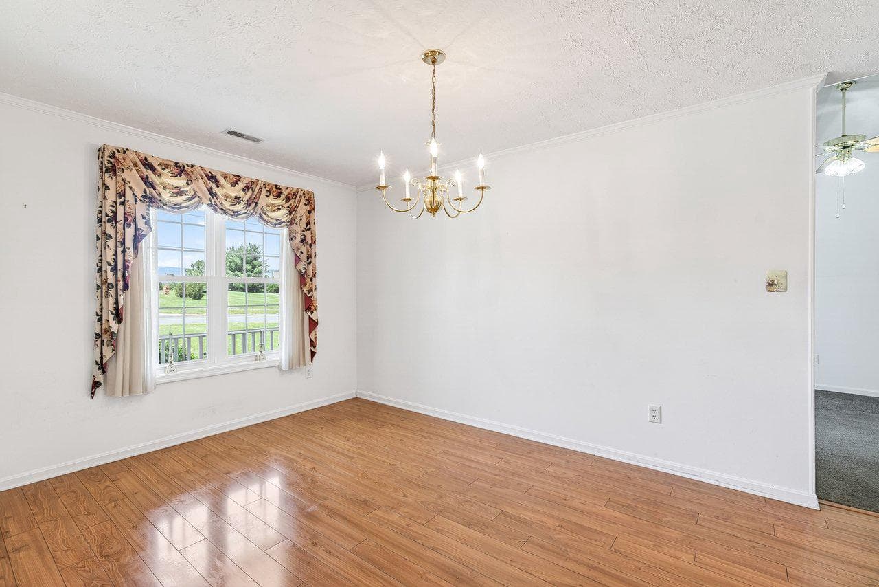 849 Ox Road photo 9
