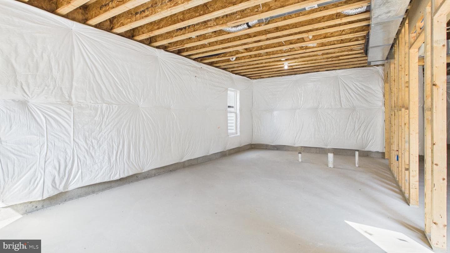 211 211 Princess Caroline Court photo 68