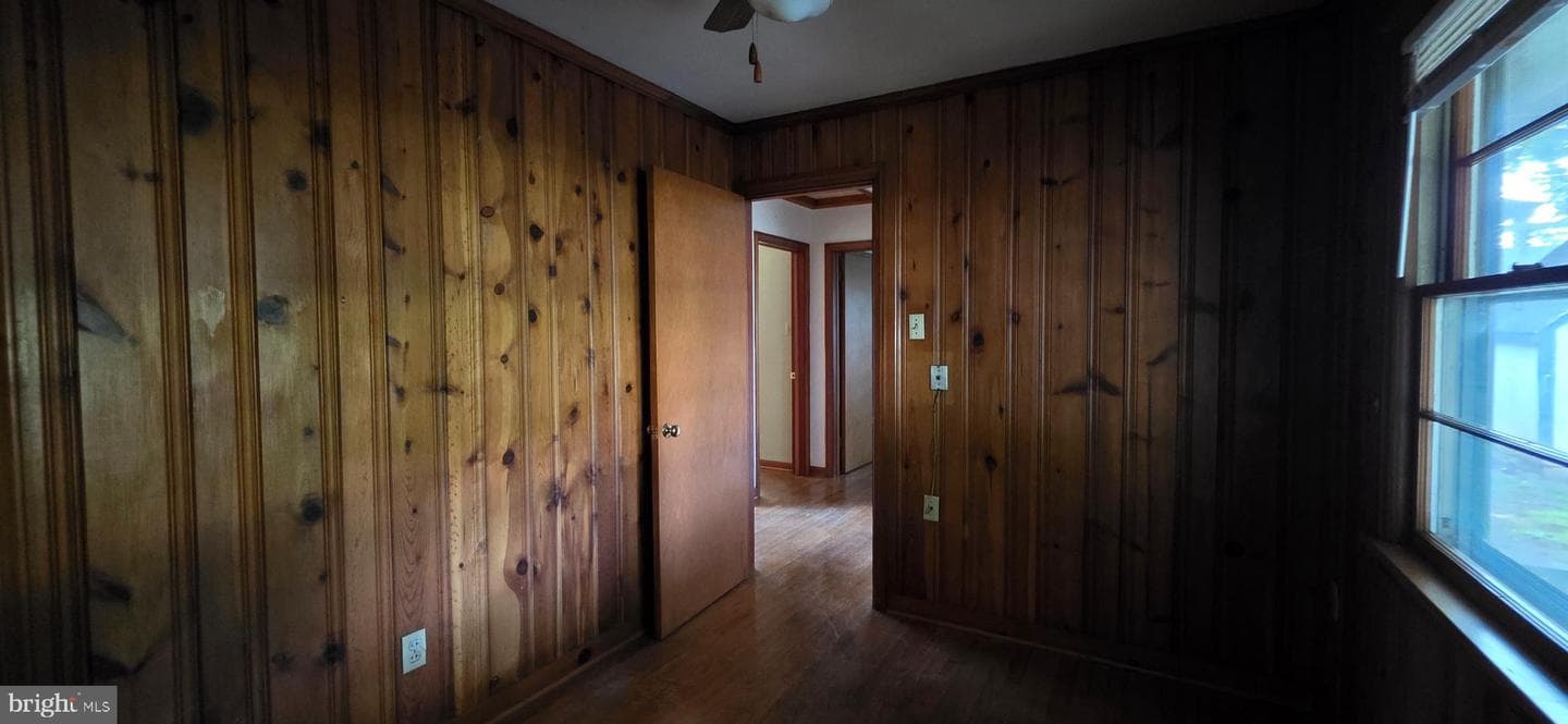 104 E South Street photo 11