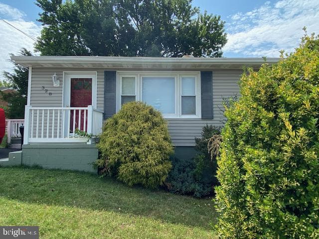 328 Lee Street, Strasburg