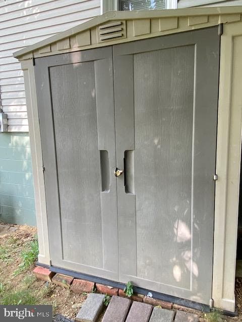 328 Lee Street photo 6