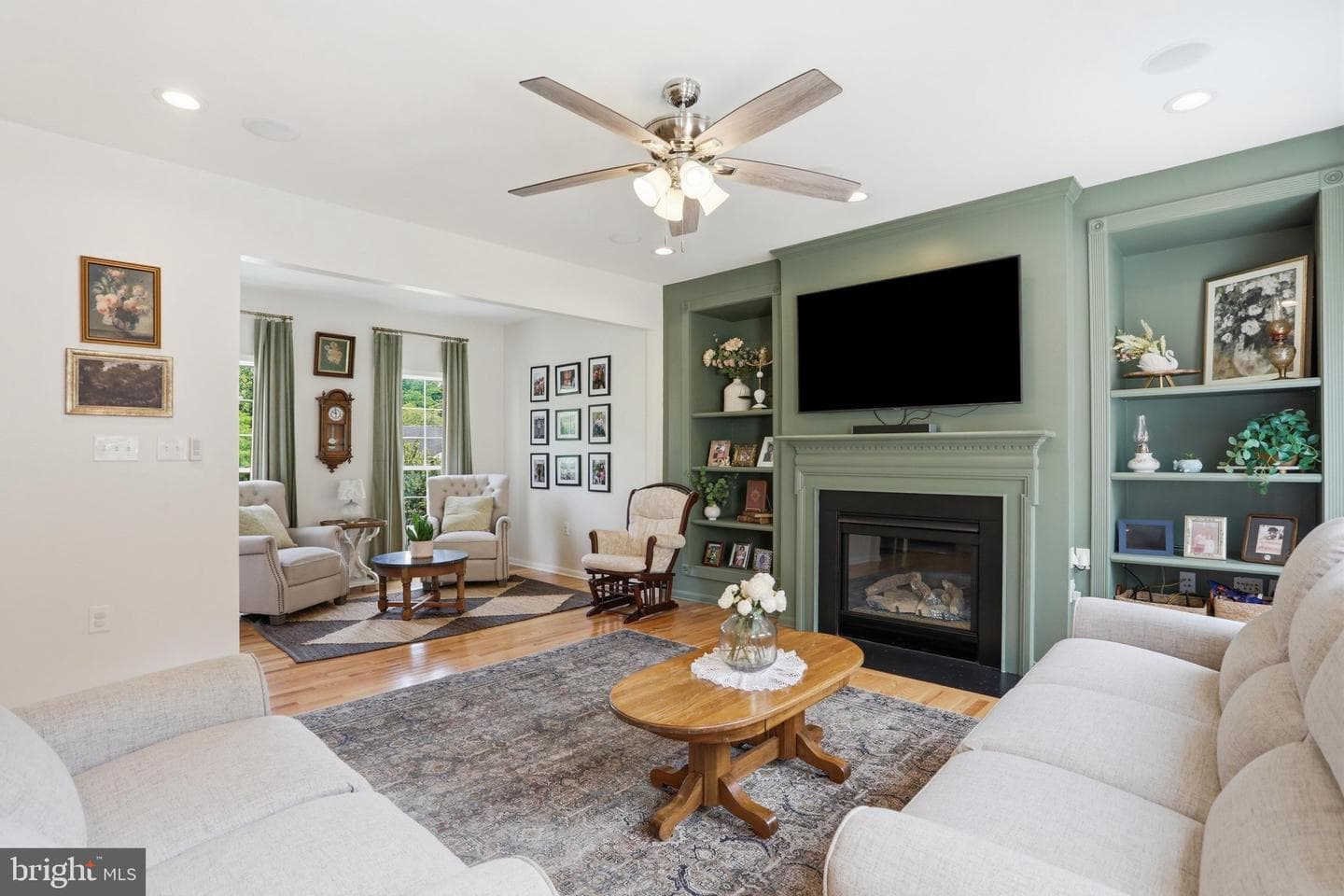 465 Meghann Drive photo 24