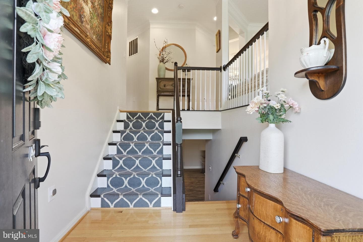 465 Meghann Drive photo 4