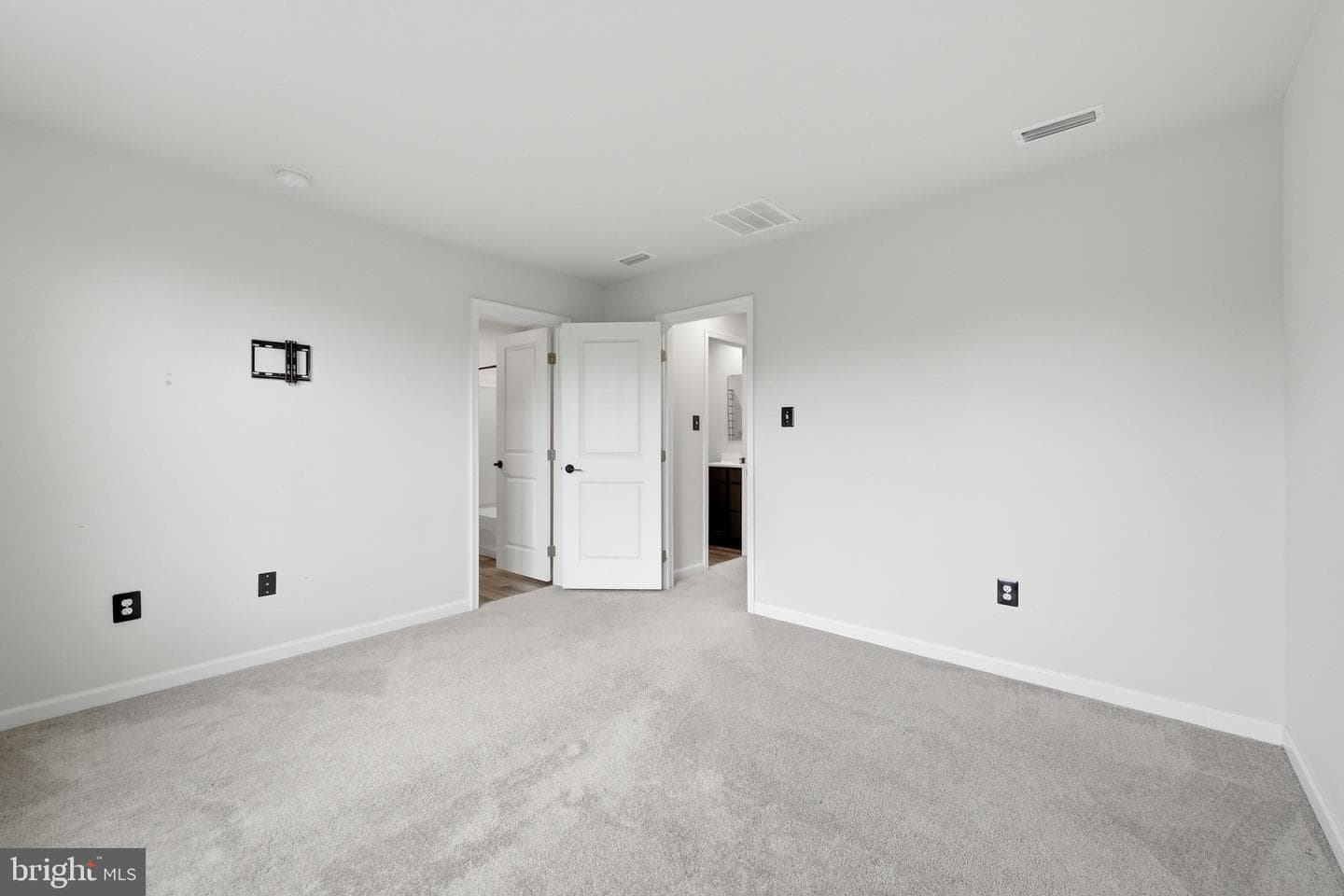 309 Williams Street photo 17