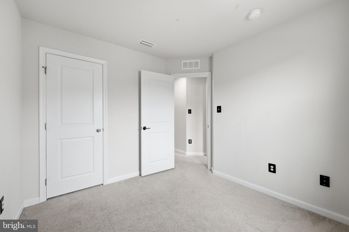 309 Williams Street photo 25