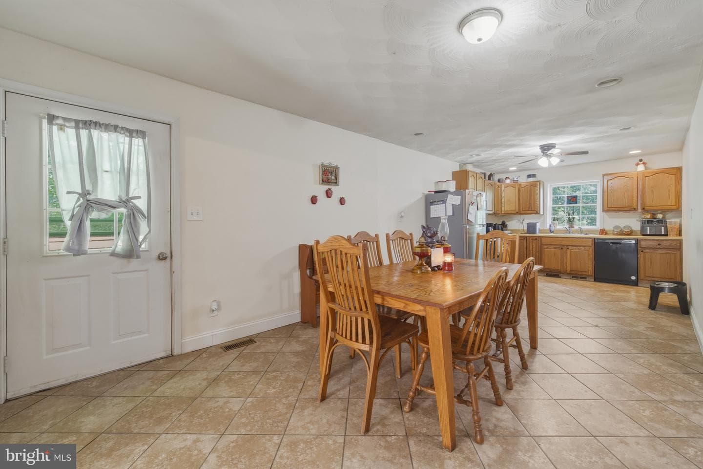 272 Willow Lane photo 5