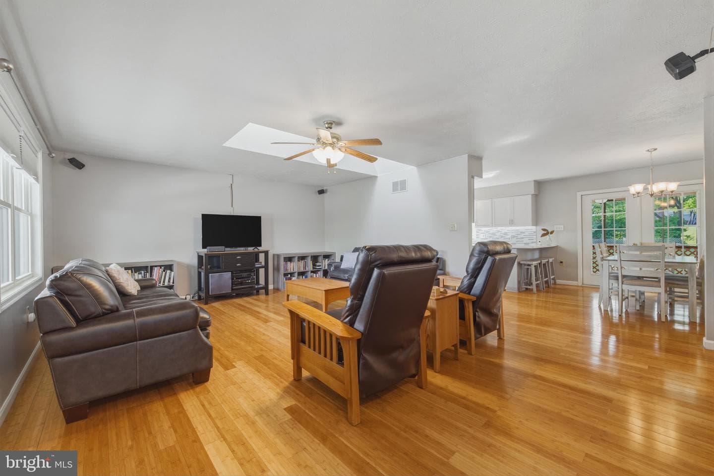 705 Stonecrest Drive photo 20