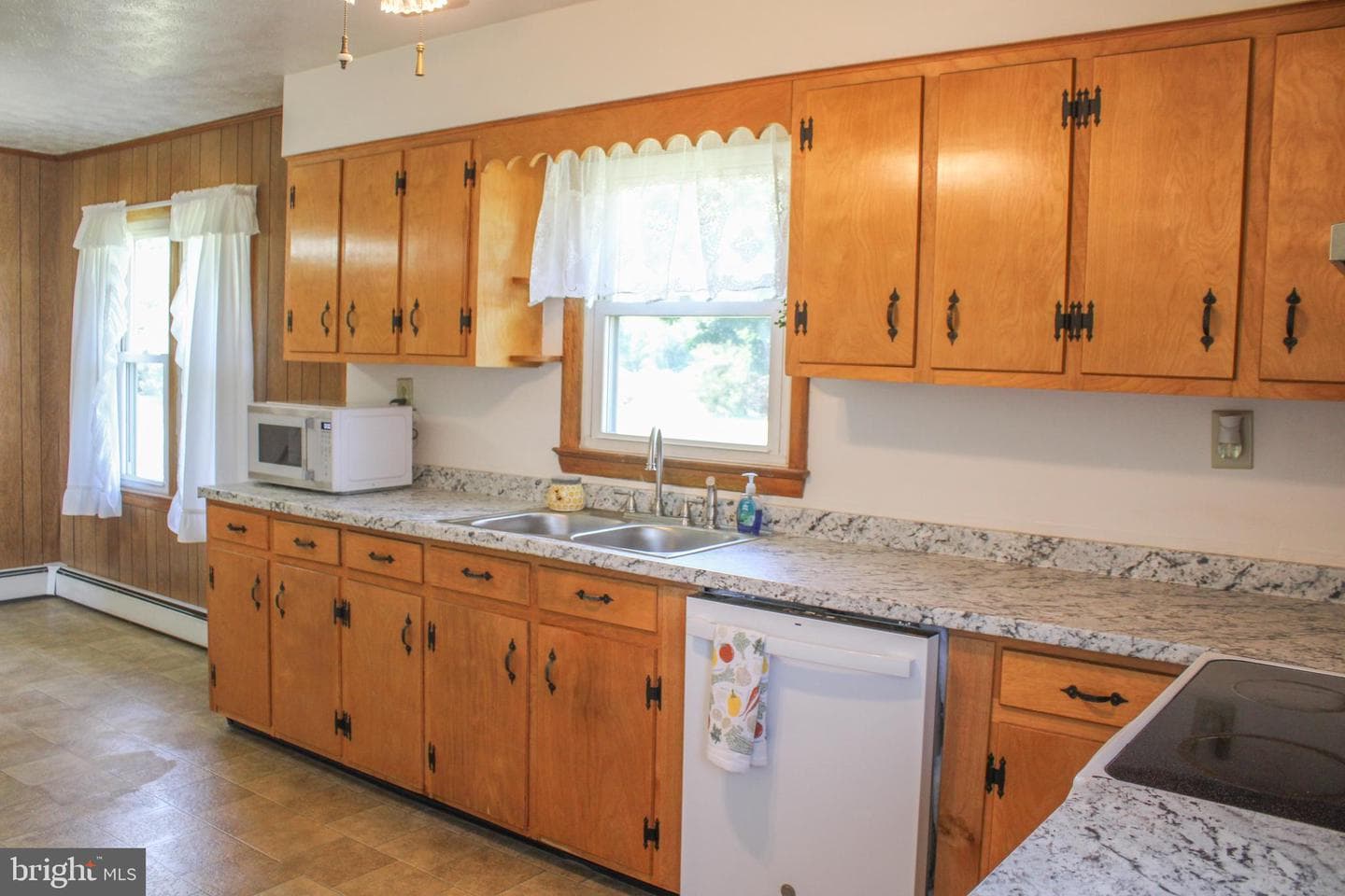 1638 Hahns photo 17
