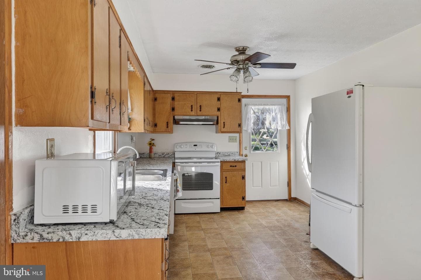 1638 Hahns photo 20