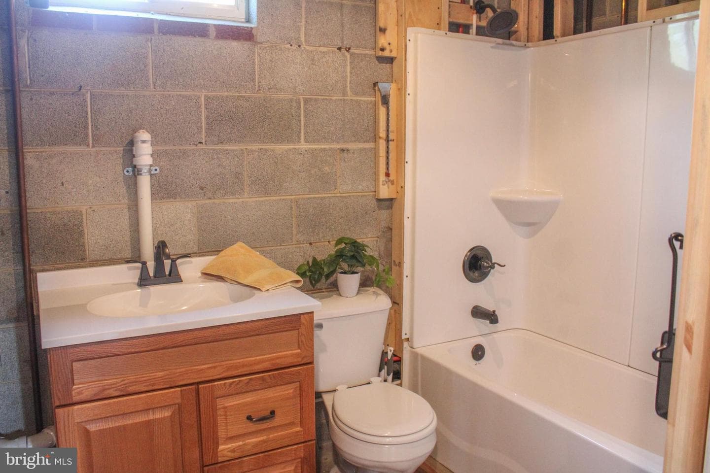 1638 Hahns photo 37
