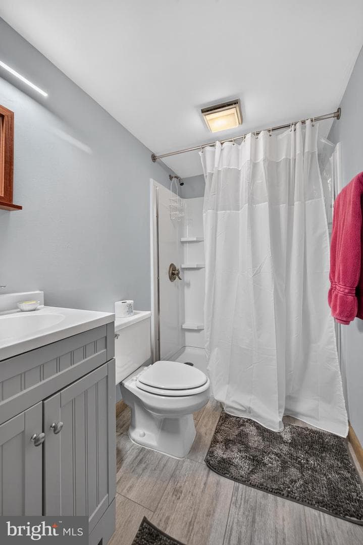 155 Beech photo 44