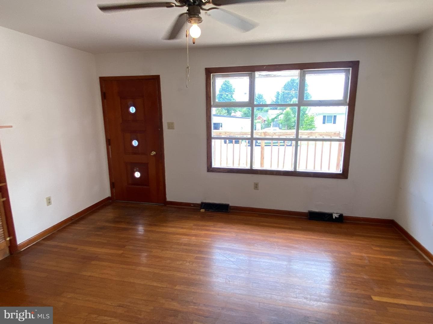 518 Ash Street photo 4