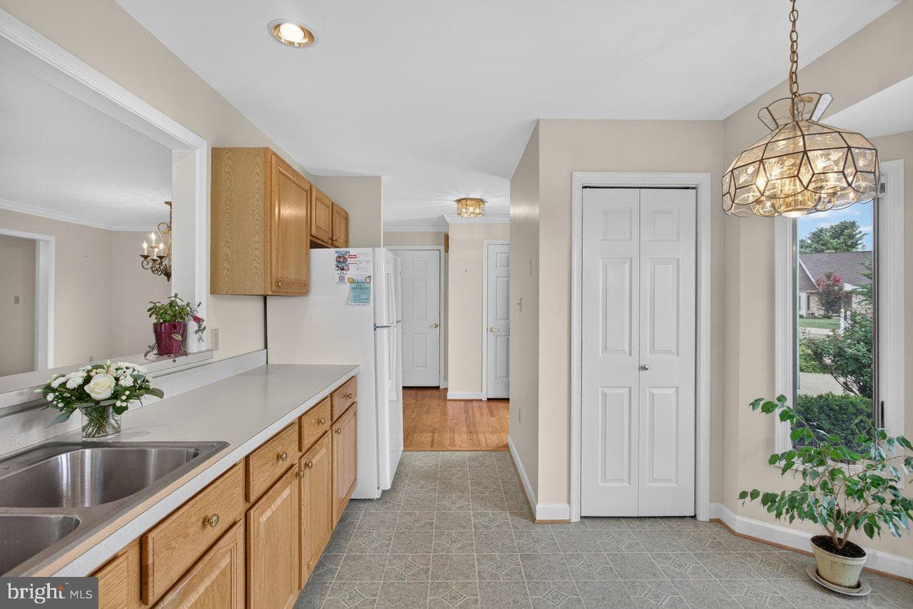 209 Kim Court photo 17
