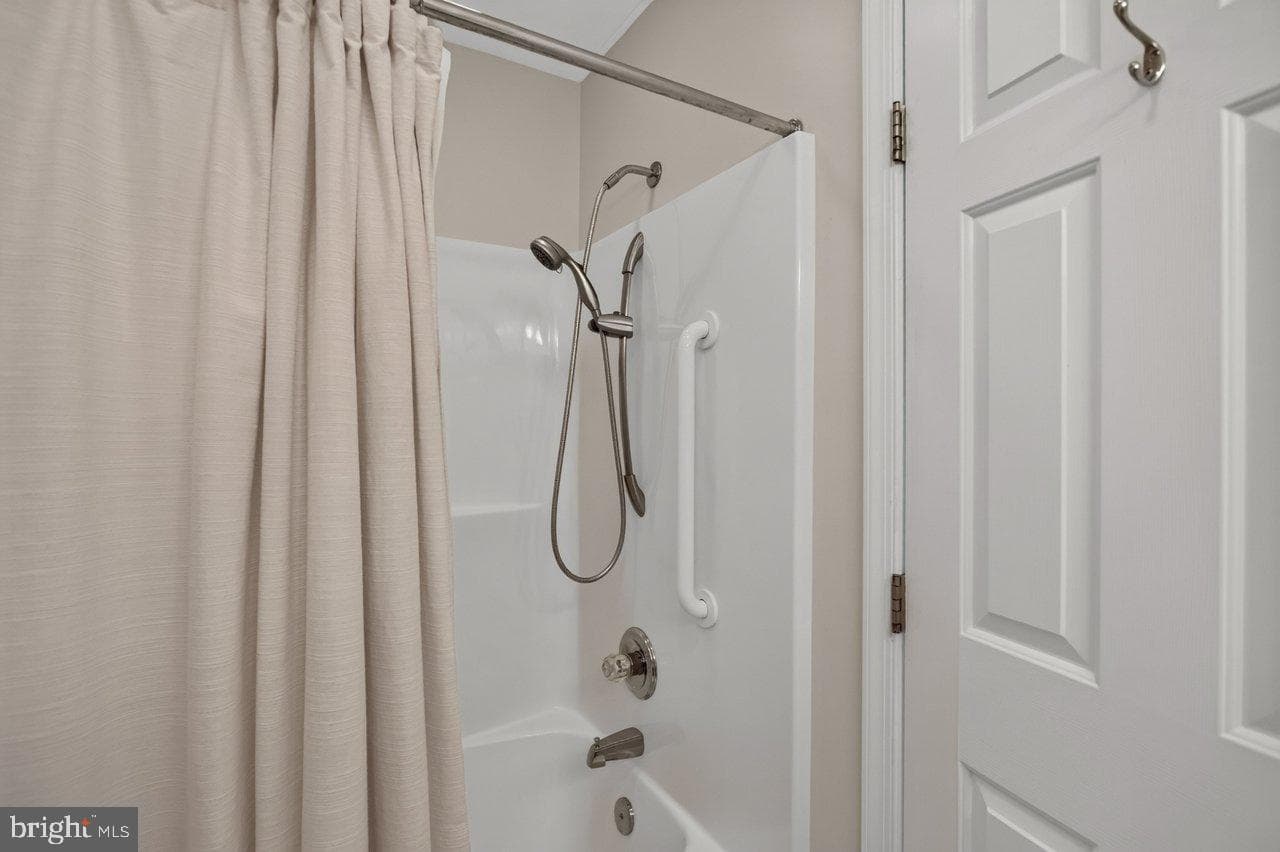 209 Kim Court photo 33
