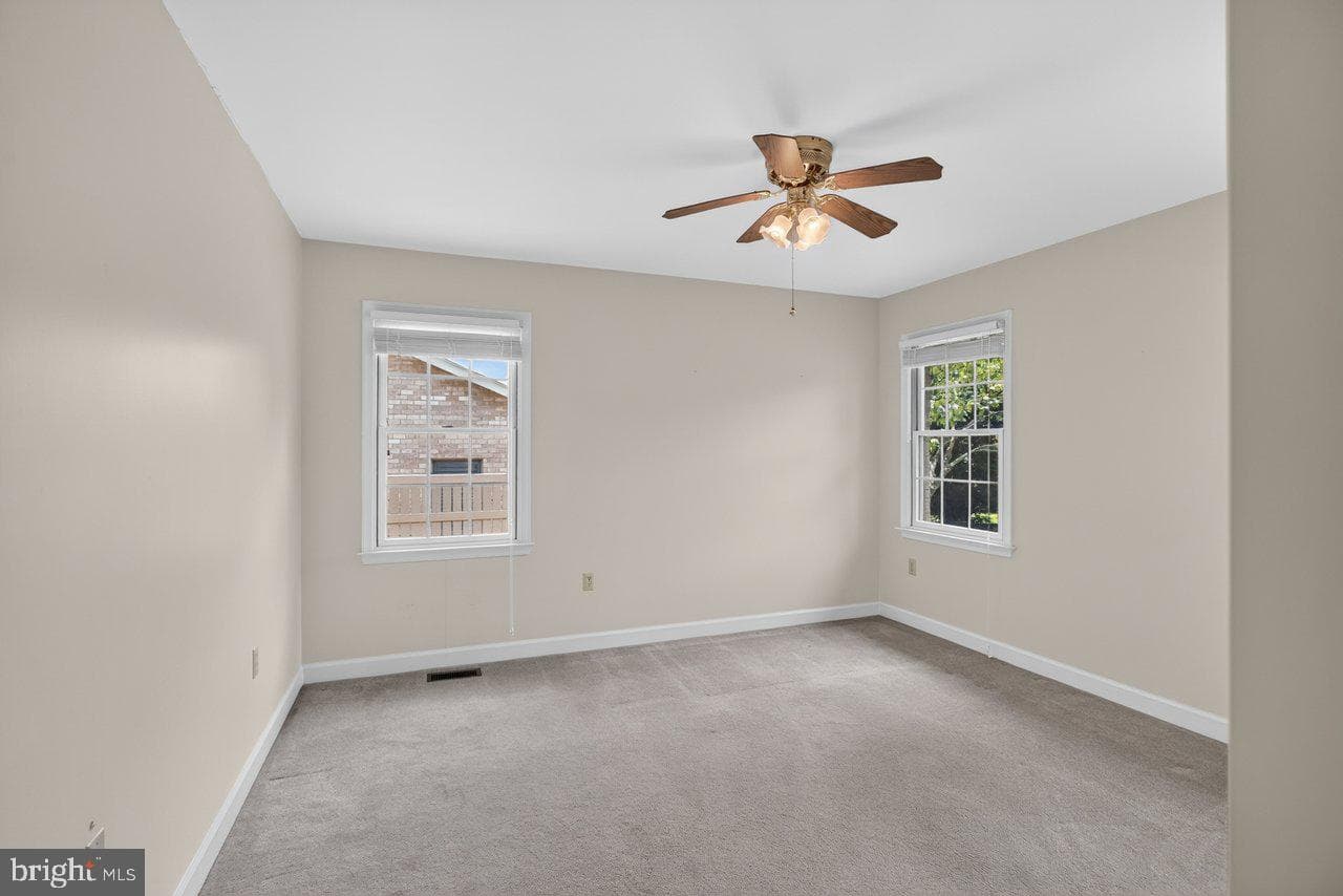 209 Kim Court photo 34