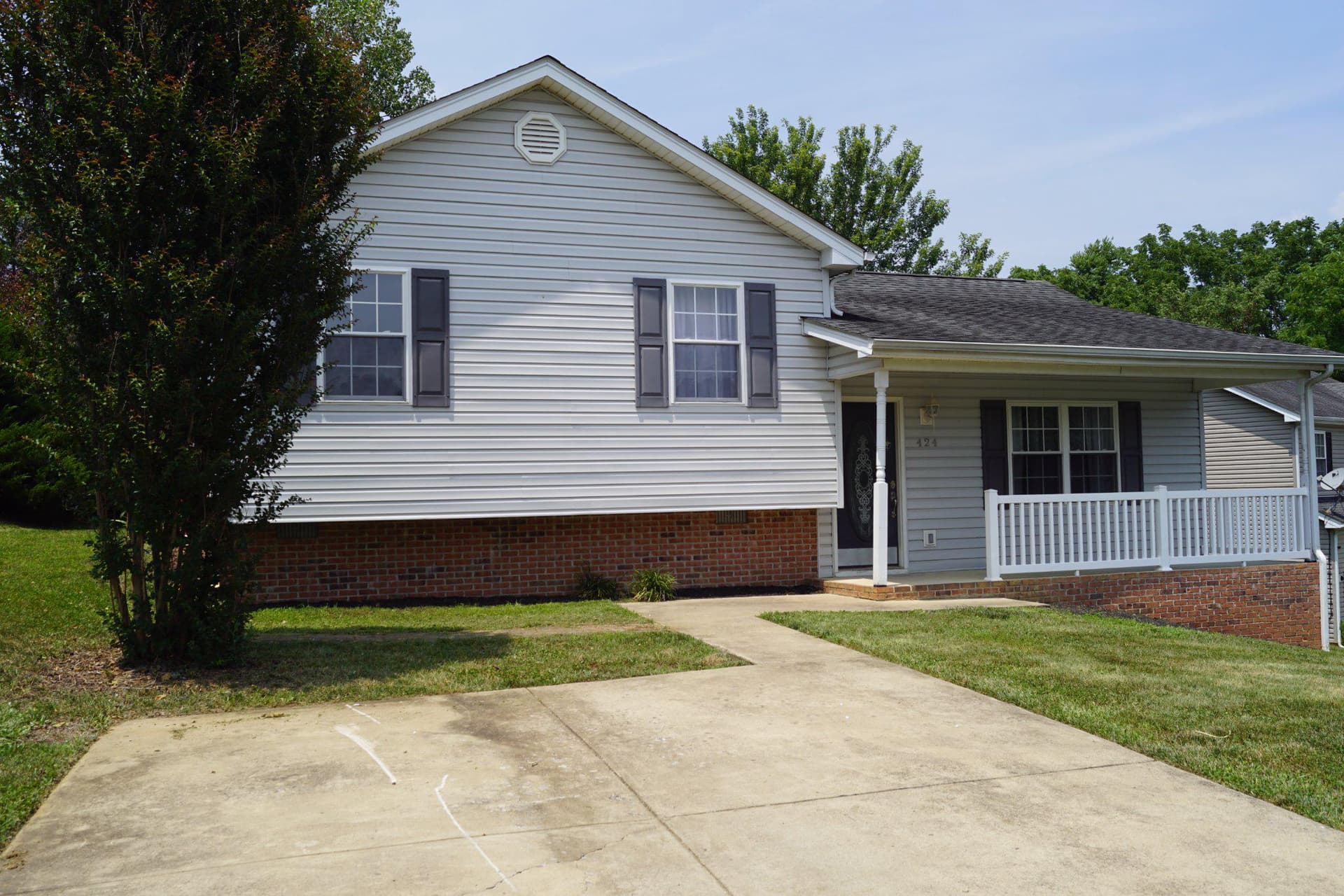 424 Meghann Drive photo 23