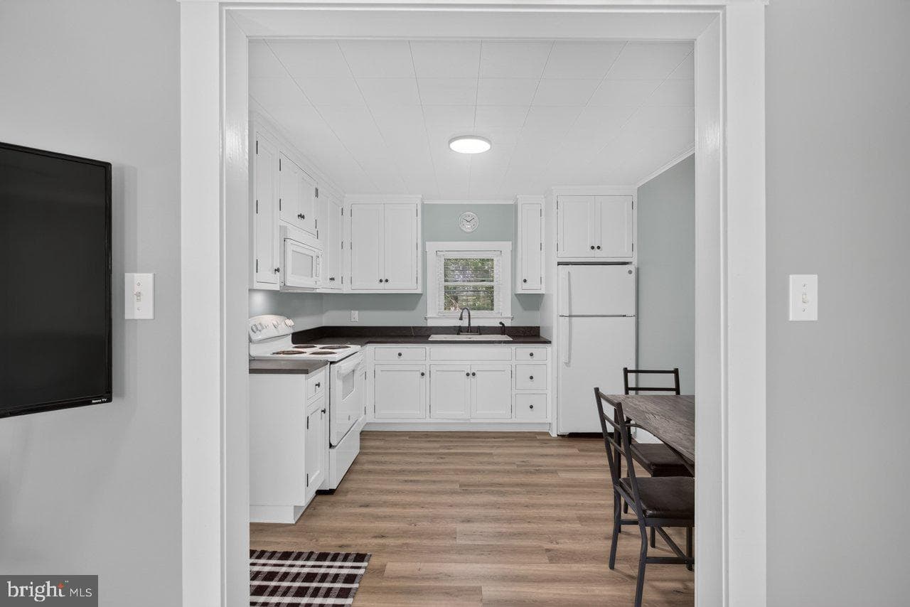 55 Lake Drive photo 12