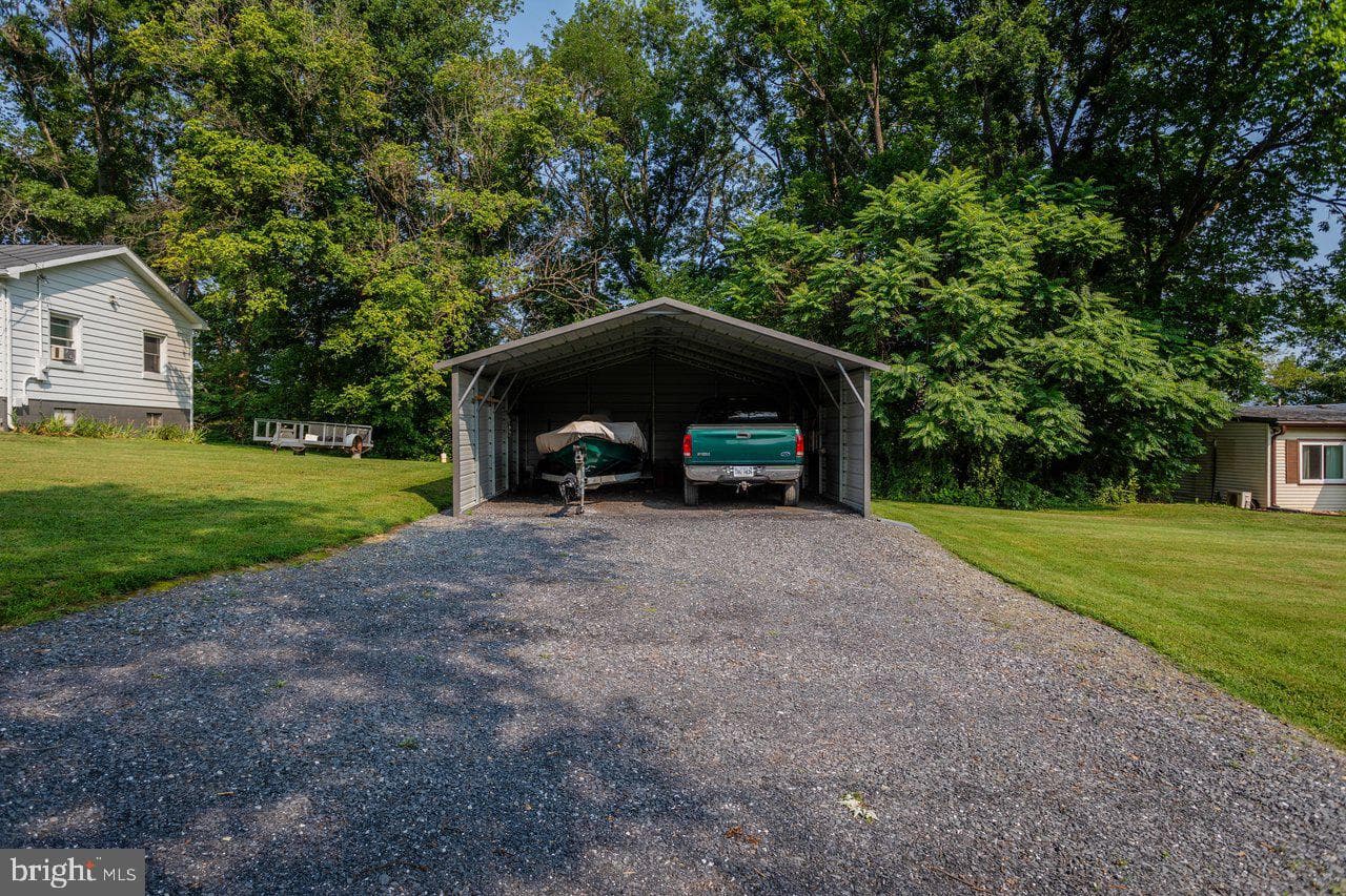 55 Lake Drive photo 38