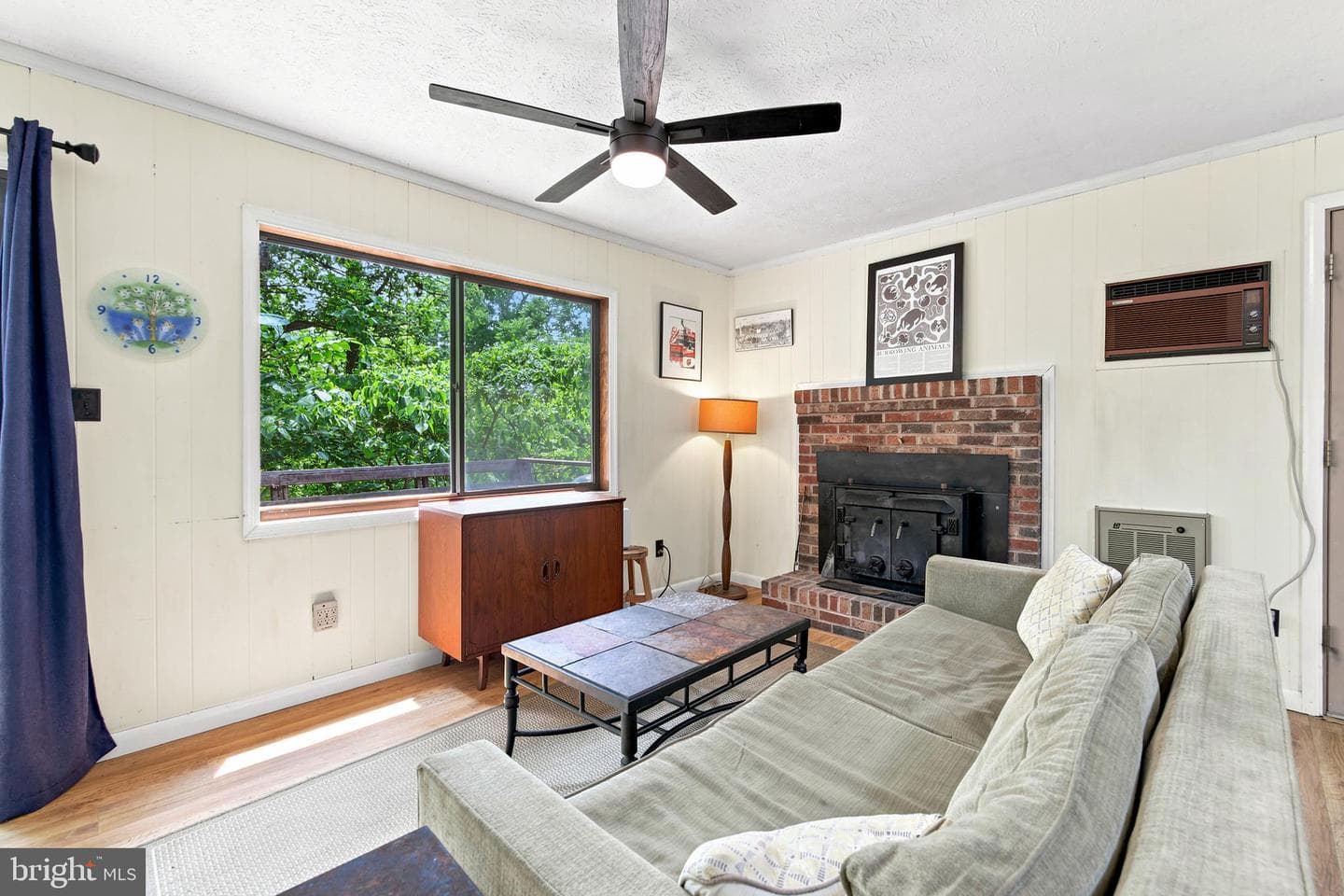 460 Hilltop Lane photo 9
