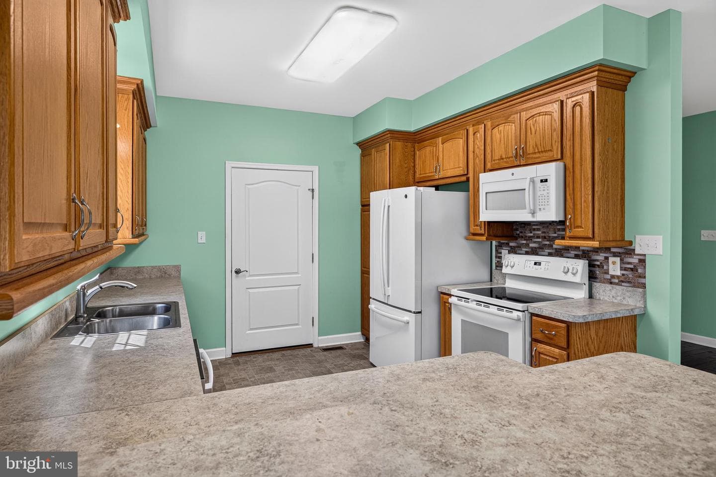 204 Grafton Court photo 5