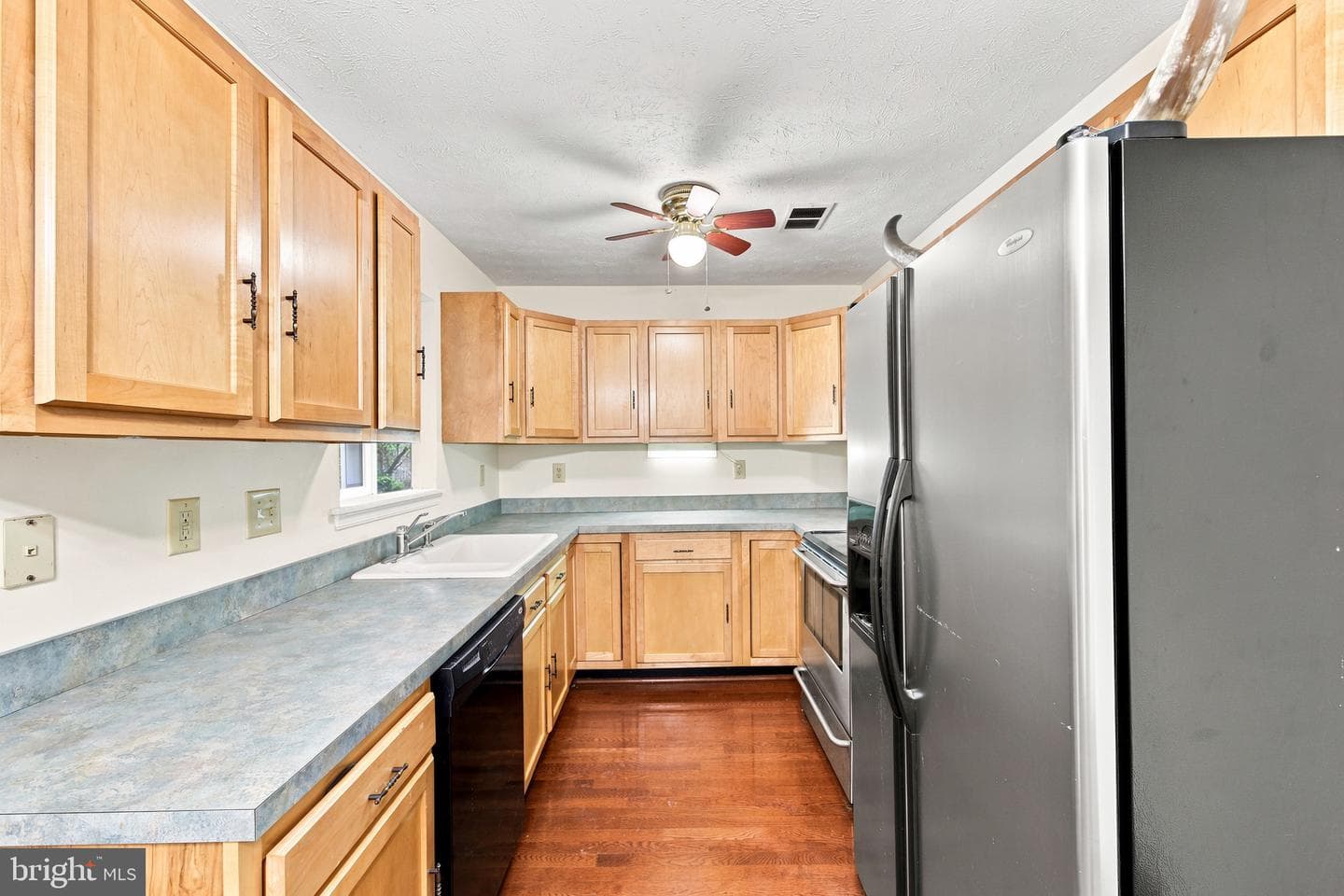 245 Brandy Court photo 3