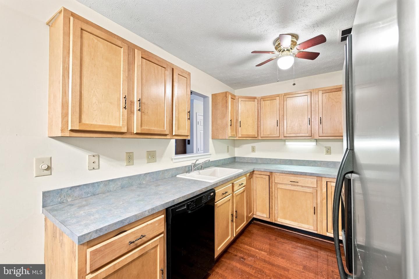 245 Brandy Court photo 4