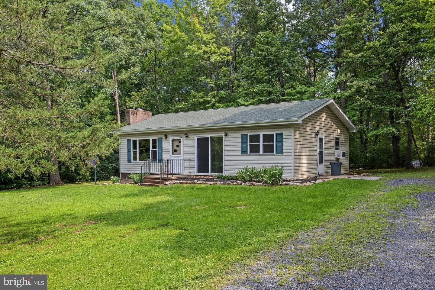 1077 Fleming Park Road photo 3