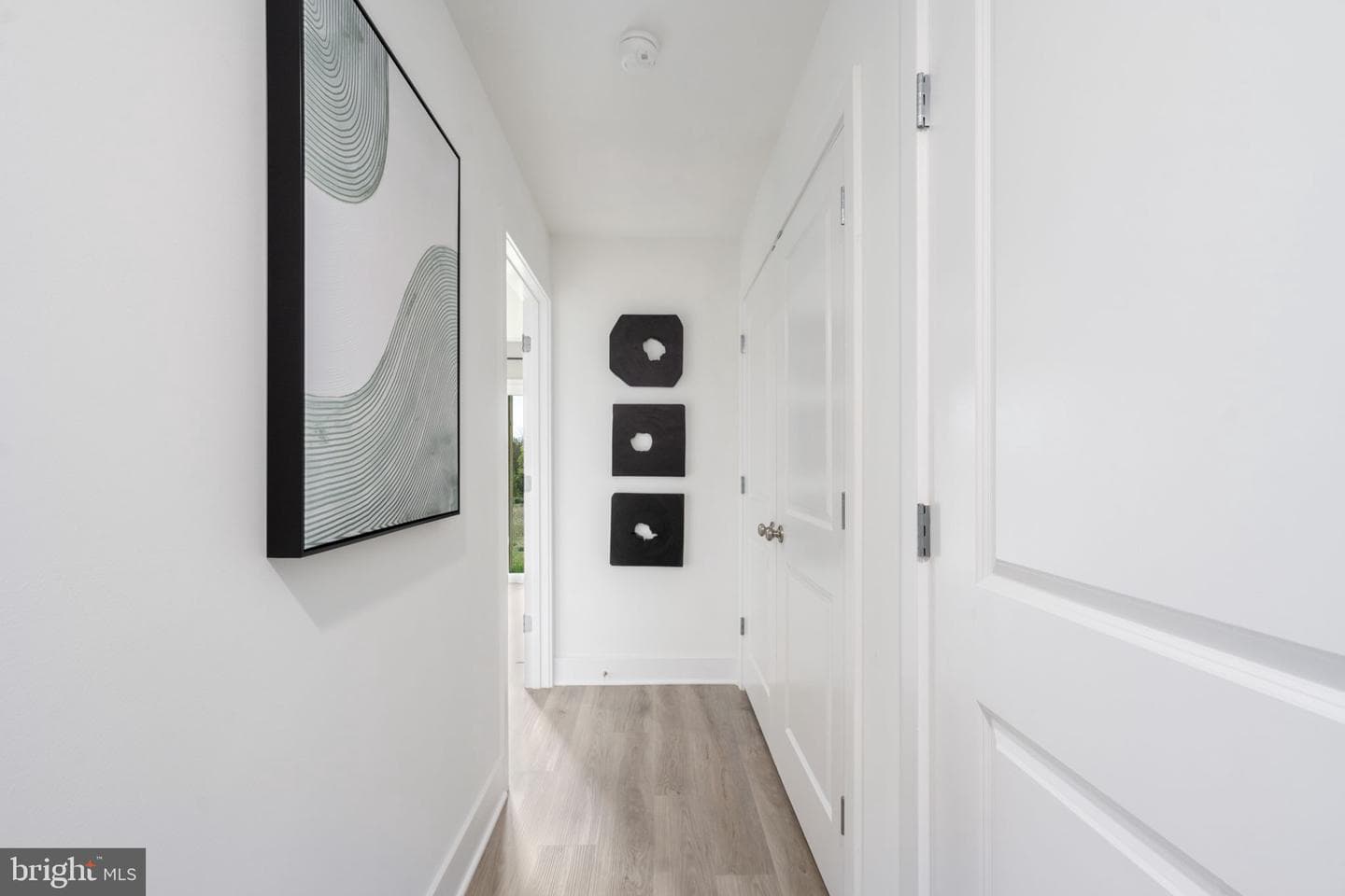 460 Sophie Street photo 33