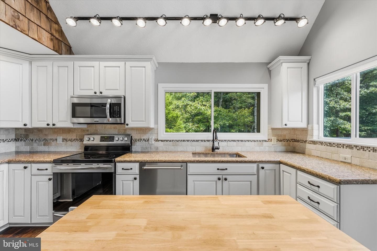 1311 Hepner Road photo 12