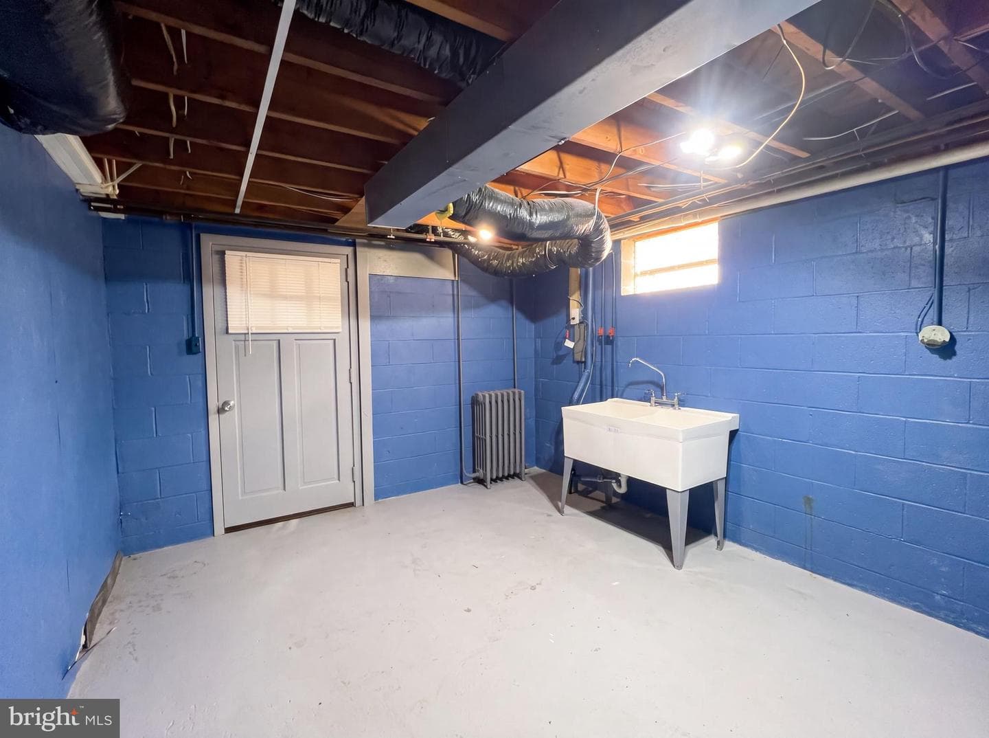 494 Walton Street photo 24