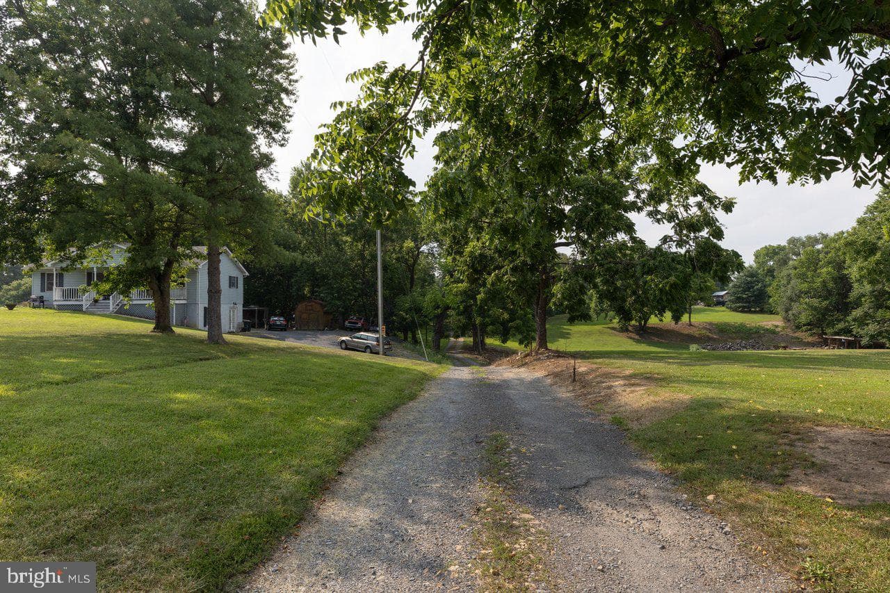 10727 Old Valley Pike photo 32