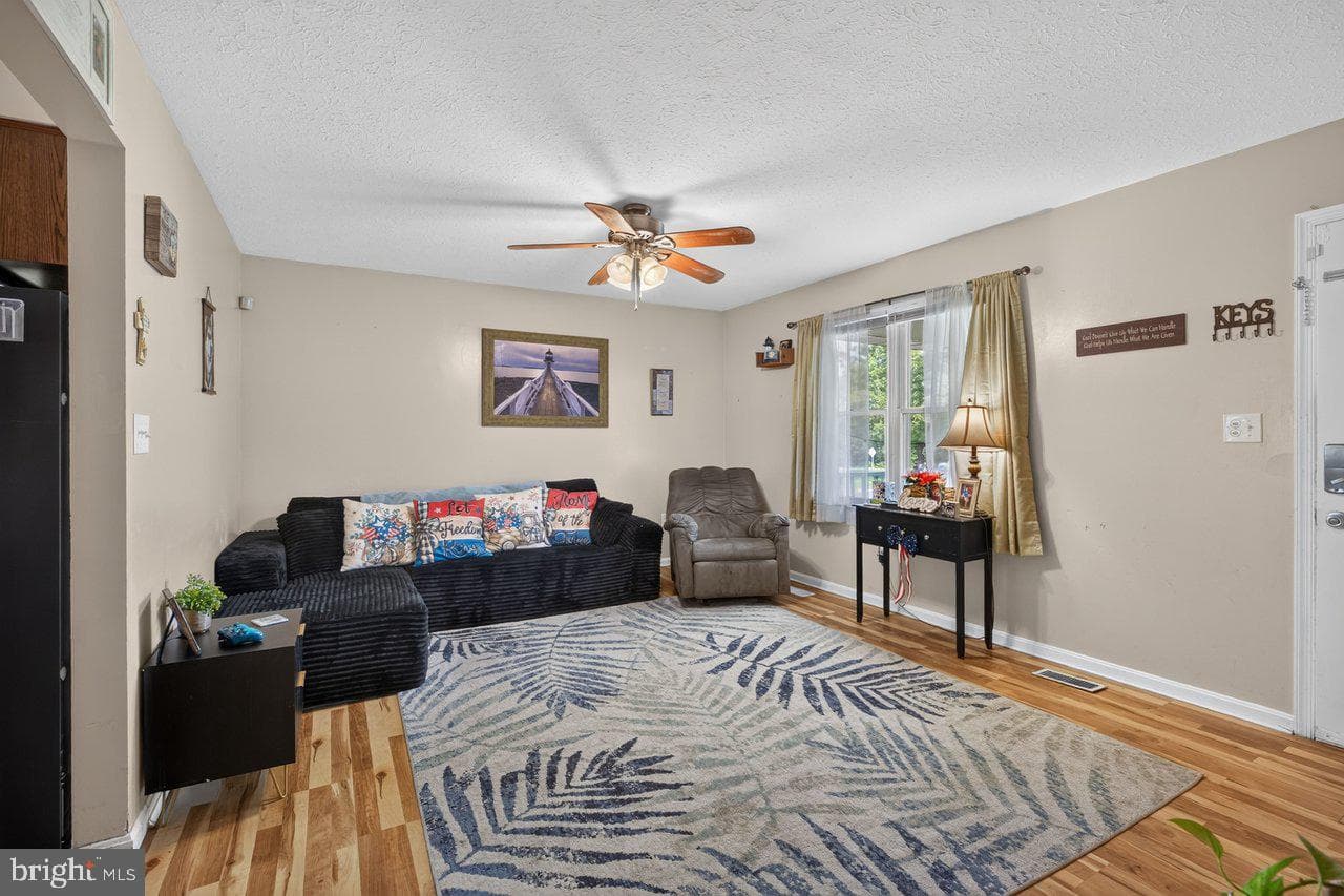 10727 Old Valley Pike photo 4