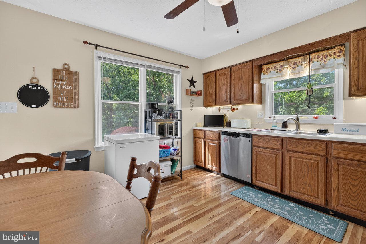10727 Old Valley Pike photo 9