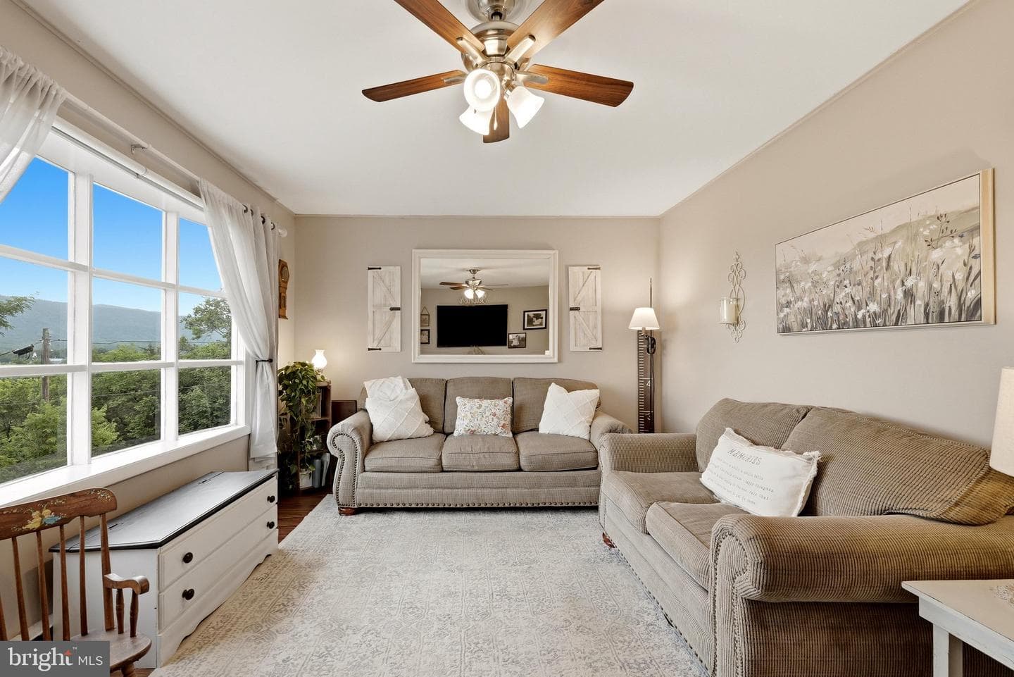326 Sunset Street photo 6