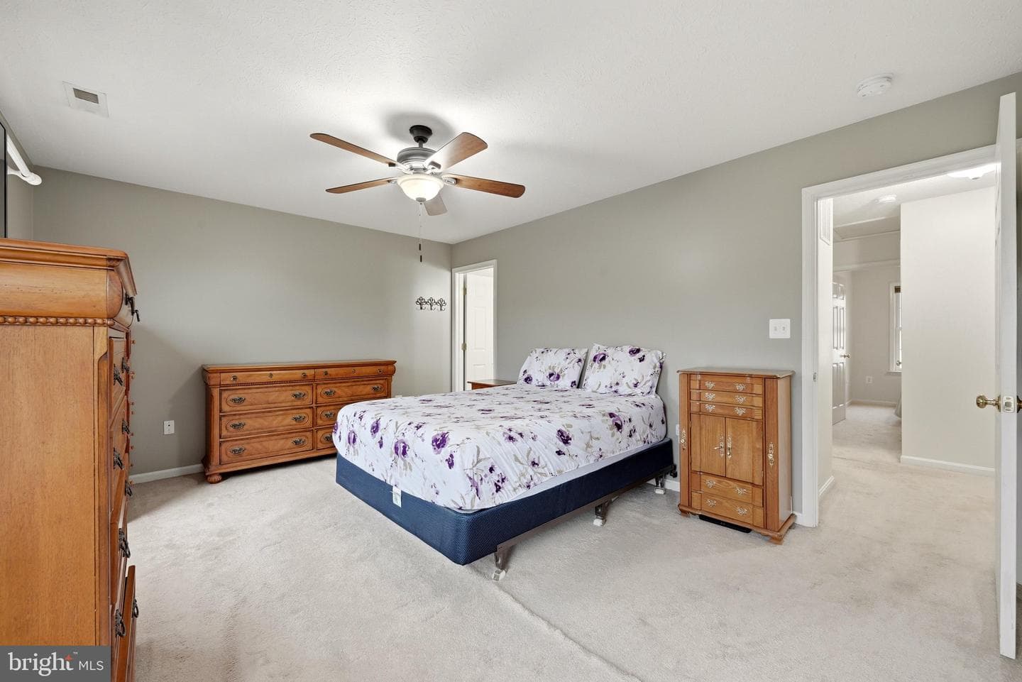 172 Founders Way photo 24