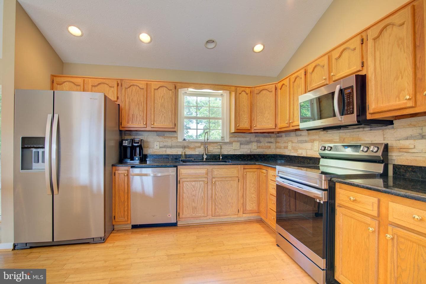 47 Stuart Court photo 19