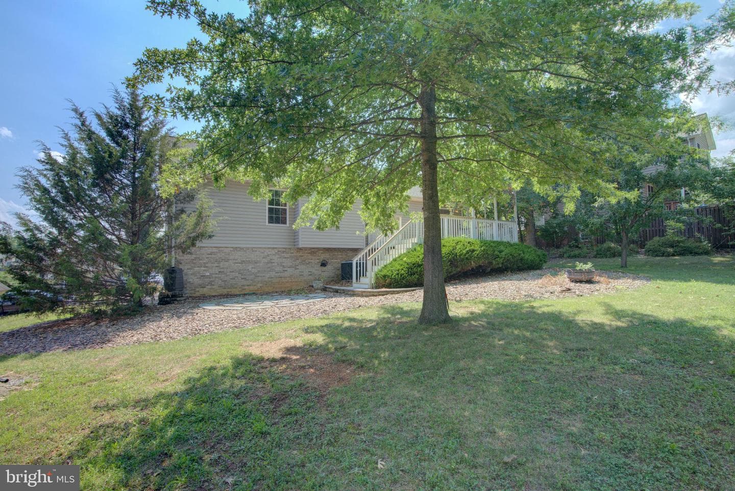47 Stuart Court photo 3